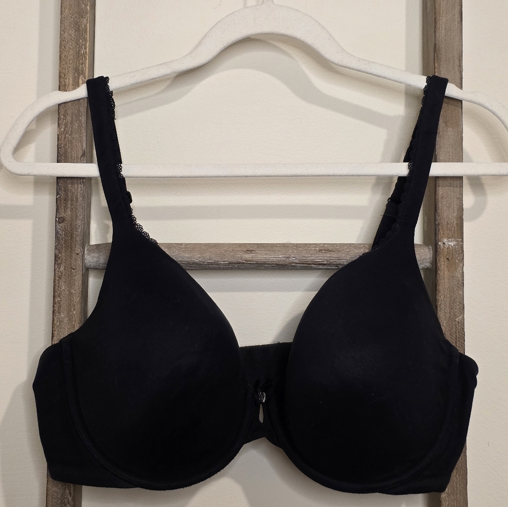 ⭐️40% Off⭐️ Victoria's Secret Black Body By Victoria Lined Perfect Coverage Bra